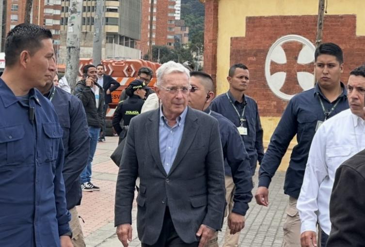 Álvaro Uribe, ex presidente de Colombia