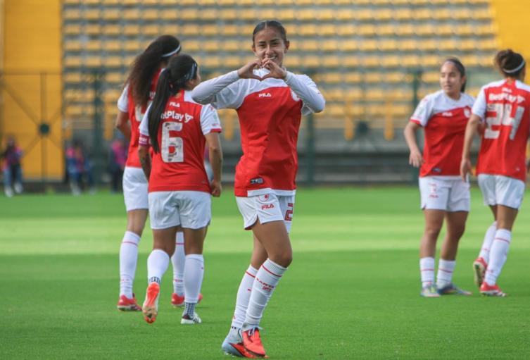 Karla Viancha anotó el gol del triunfo para Santa Fe Karla Viancha anotó el gol del triunfo para Santa Fe