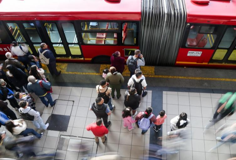 Cambios en TransMilenio por cortejo fúnebre de Miguel Uribe Turbay Cambios en TransMilenio por cortejo fúnebre de Miguel Uribe Turbay