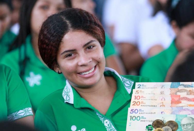 SENA llama a los que quieren estudiar gratis, tiene a todos corriendo