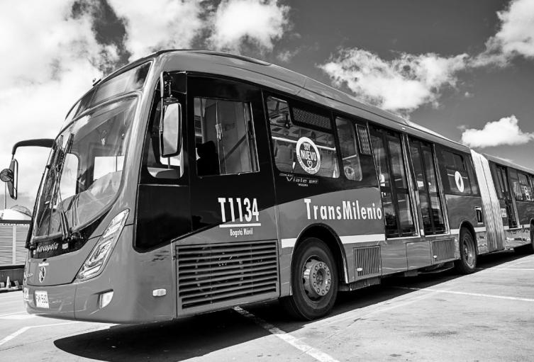 TransMilenio reporta retrasos de buses en la Av. Ciudad de Cali con Américas TransMilenio reporta retrasos de buses en la Av. Ciudad de Cali con Américas