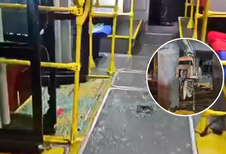 Máquina del metro cayó sobre TransMilenio: techo destrozado y 4 heridos Máquina del metro cayó sobre TransMilenio: techo destrozado y 4 heridos
