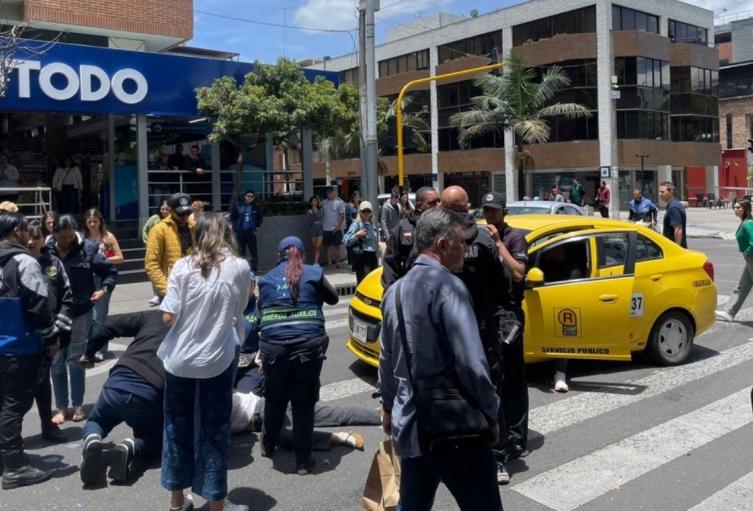 Atropellan a mujer en el parque de la 93