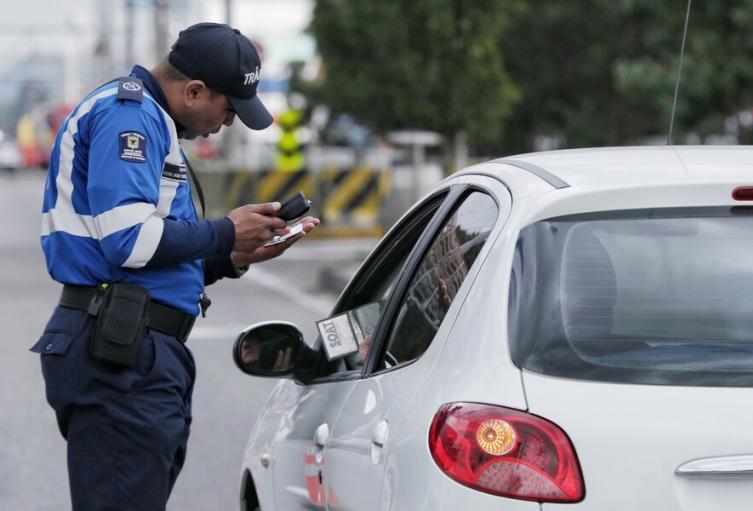 Duras medidas contra mal parqueados en Bogotá