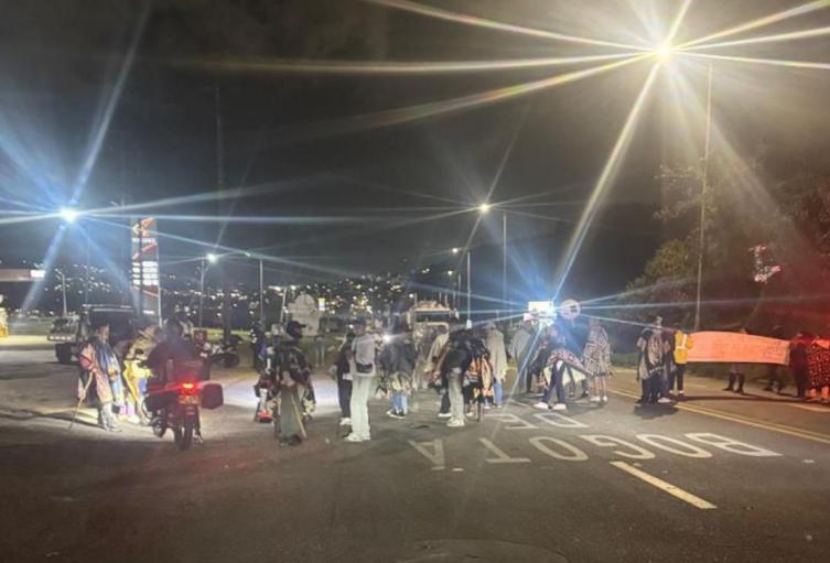 Cierre en ambos sentidos de la vía Bogotá – Villavicencio