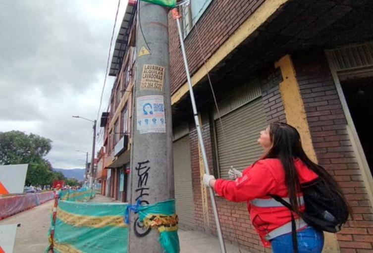 Distrito le mete mano a los postes de luz barrios cambiarán su cara
