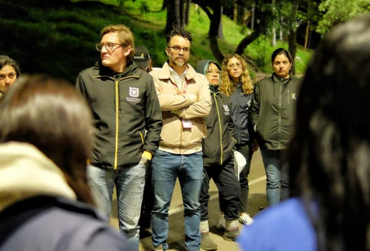 Funcionarios de la Alcaldía de Bogotá, en el parque Nacional Funcionarios de la Alcaldía de Bogotá, en el parque Nacional