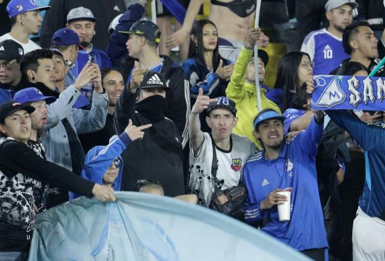 Hinchas de Millonarios (imagen de referencia) Hinchas de Millonarios en el Estadio El Campín