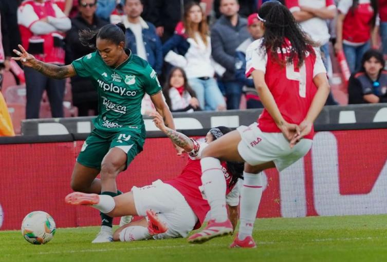 Santa Fe femenino vs Deportivo Cali femenino Santa Fe vs Deportivo Cali en la final del fútbol femenino