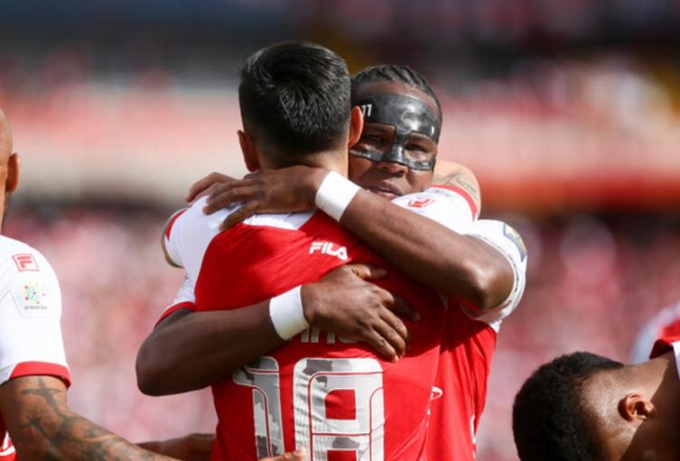 Santa Fe vs Unión Magdalena Jugadores de Independiente Santa Fe celebrando un gol