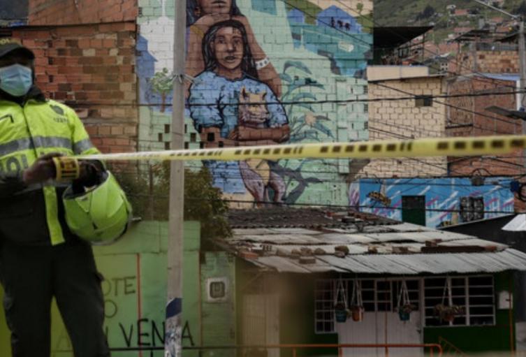 Violento robo en Ciudad Bolívar Joven de 20 años atacada con arma blanca Violento robo en Ciudad Bolívar Joven de 20 años atacada con arma blanca