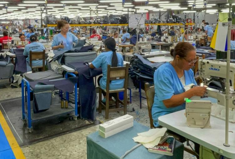 Trabajadoras de fábrica textil 