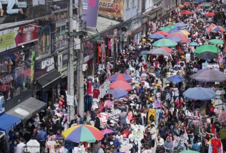 Espacio público libre Alcaldía avanza; vendedores resisten ofertas