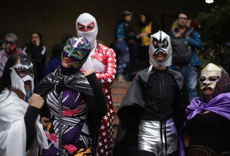 Halloween en Bogotá Personas disfrazadas en Halloween en Bogotá