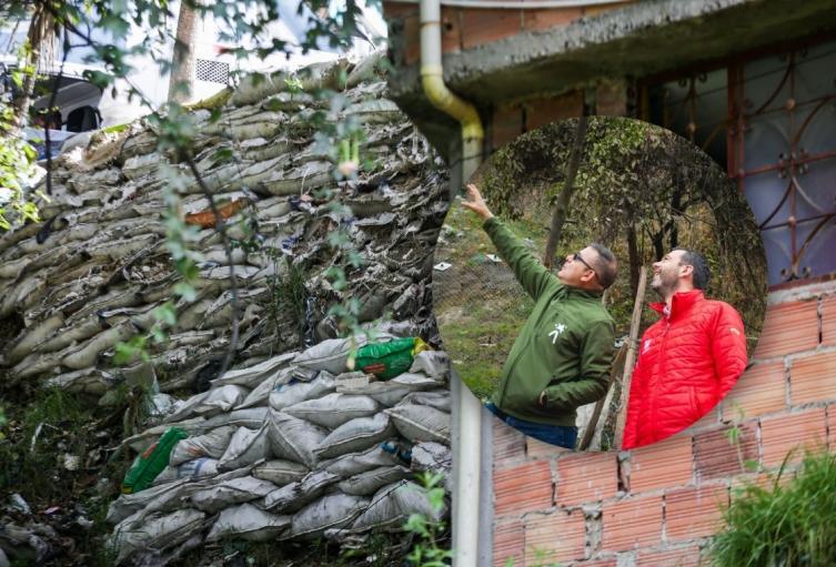 Galán visitando obra para proteger casas en Usaquén
