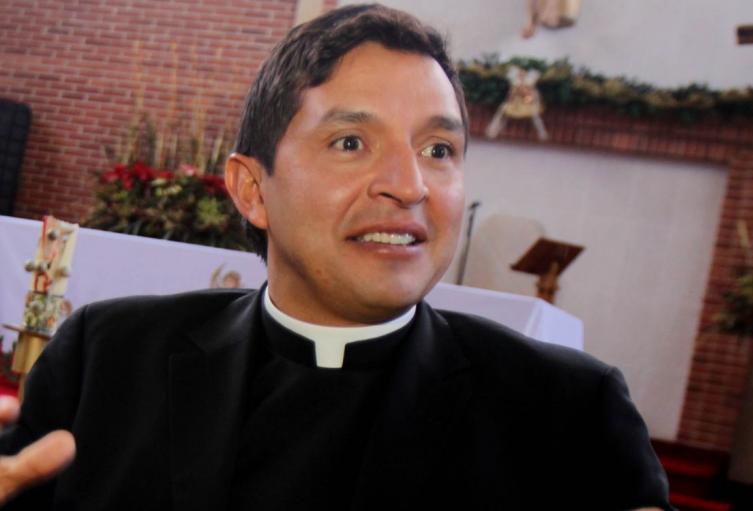 Padre Chucho fue víctima de intento de robo en Ecuador Padre Chucho fue víctima de intento de robo en Ecuador