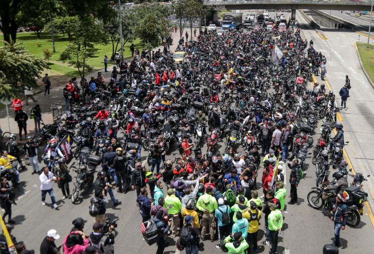 Manifestación de motociclistas en Bogotá Manifestación de motociclistas en Bogotá