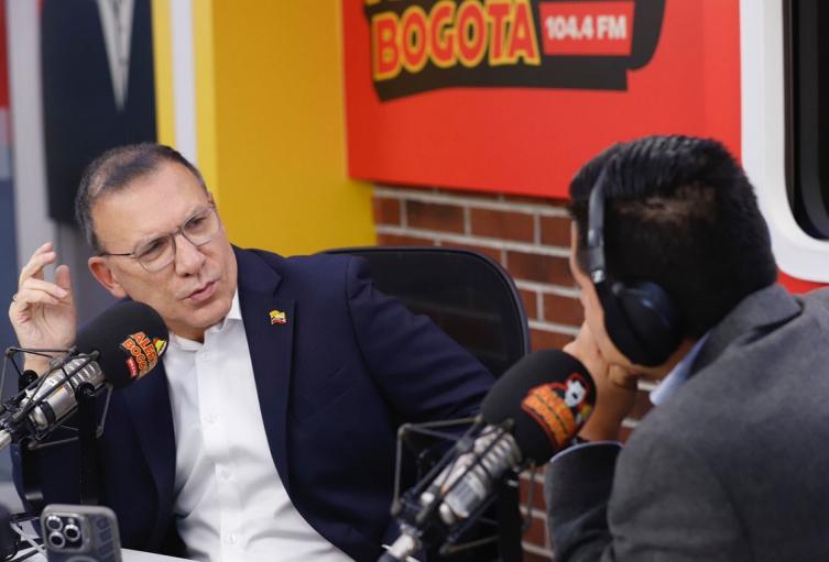 Roy Barreras, en Tribuna RCN por Alerta Bogotá Roy Barreras, en Tribuna RCN por Alerta Bogotá