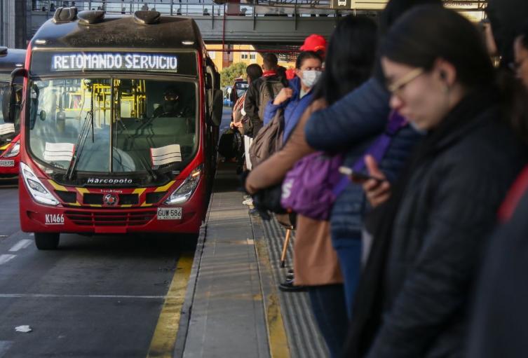 Usuarios de TransMilenio en Portal