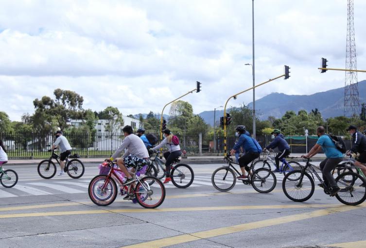 Suspenden tramos de la ciclovía de Bogotá