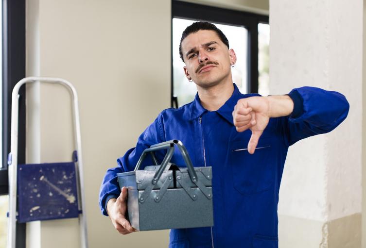 Conserjes no pueden hacer de celadores