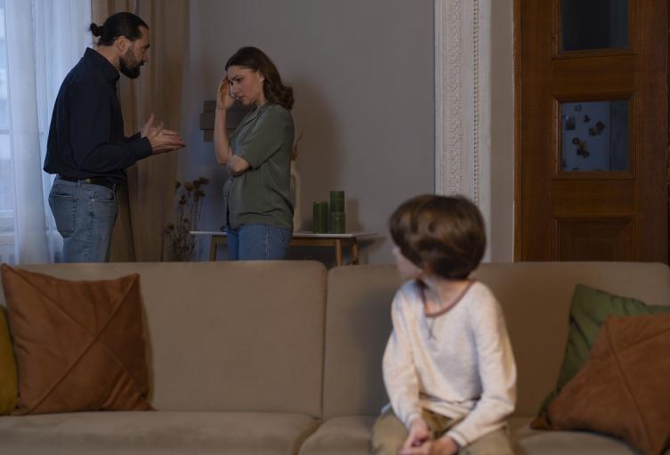 Padre terminó asesinado frente a su hijo tras discusión con su pareja