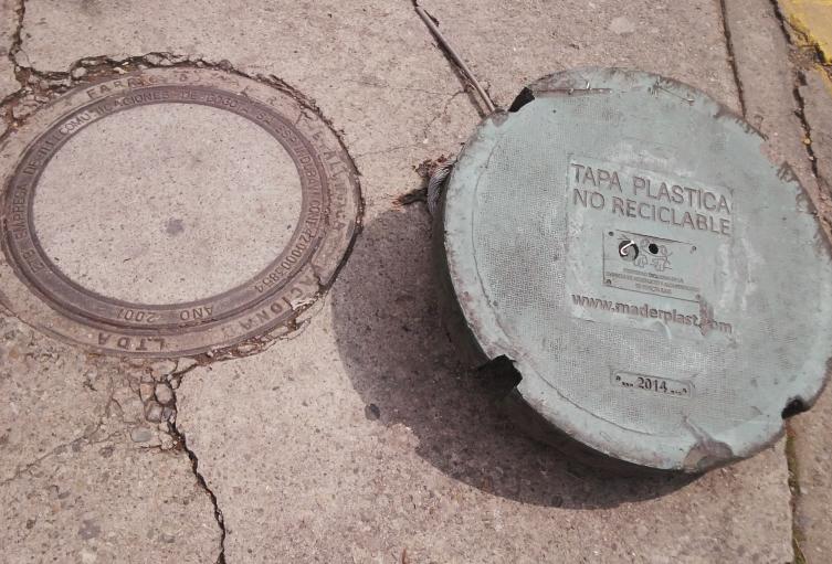 Tapas de alcantarilla en Bogotá
