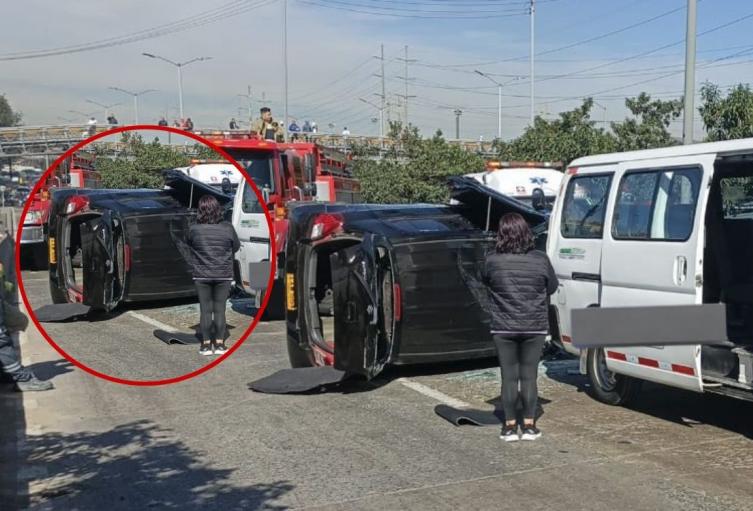 Accidente en Ciudad Bolívar: carro se volcó en plena Autopista Sur Accidente en Ciudad Bolívar: carro se volcó en plena Autopista Sur