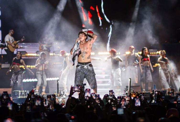 Transmisión en vivo del concierto de Beéle