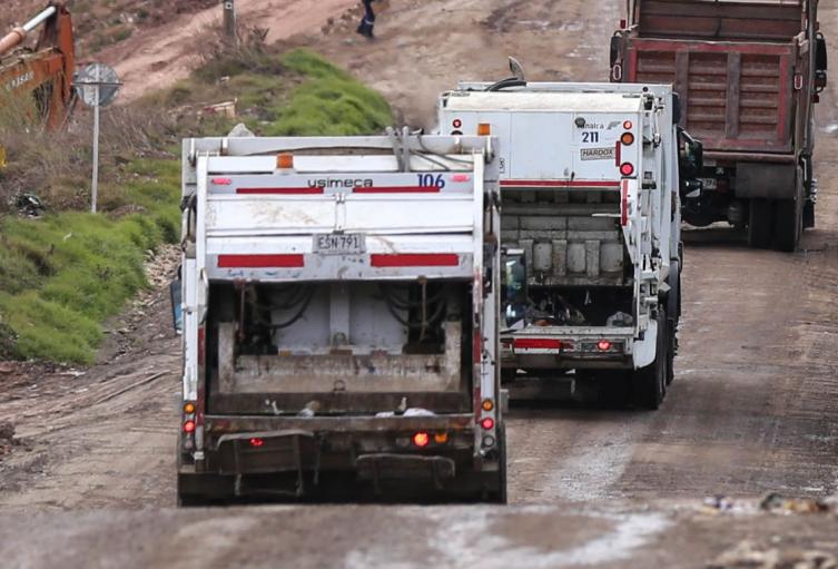 Camión de la basura en Funza