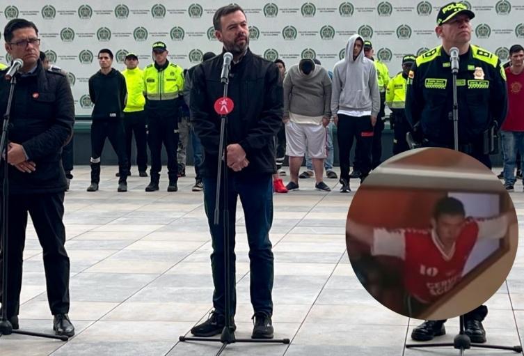 ¿Cuál austeridad Compran camisetas a $102 mil y tasers de $26 millones