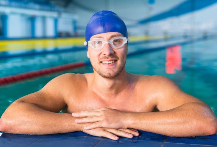 Cursos gratuitos de natación en Bogotá
