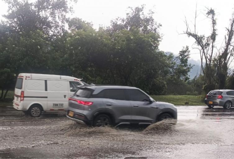 Encharcamientos en Bogotá por lluvias
