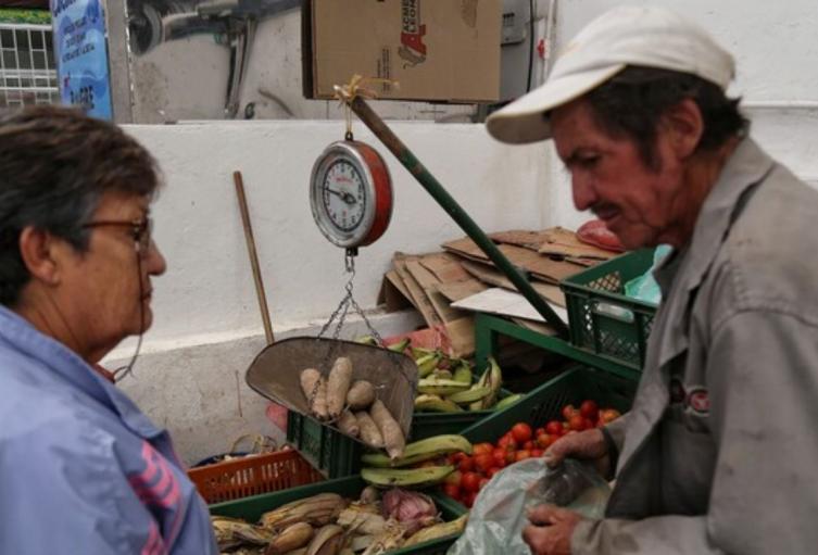 Precios en Corabastos este 15 de diciembre 2025 alimentos que más bajaron