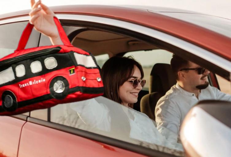 TransMilenio pierde terreno la moda de comprar carro por internet