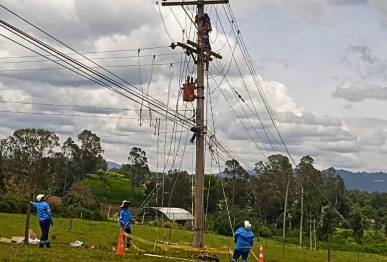 Sin luz este viernes 16 de enero: barrios de Bogotá y Chía con cortes programados
