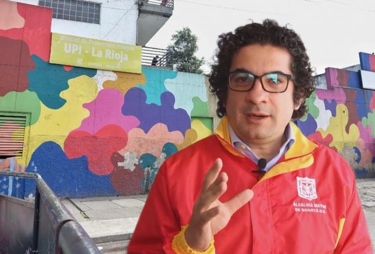 Roberto Carlos Angulo, secretario de Integración Social, lanza alerta por niños indígenas en Bogotá