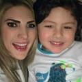 Ana Karina Soto y su hijo