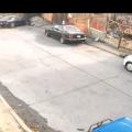 Mujer, al parecer borracha, no pudo parquear su carro y lo mandó a un barranco