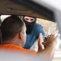 Qué hacer si intentan robarle el carro