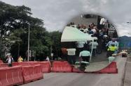 Manifestantes en la vía al Llano
