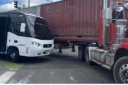 Trancón en la AV Boyacá conductores obligados a tomar otras rutas 