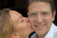 En una entrevista, Miguel Uribe sorprendió con una dedicatoria musical a su esposa