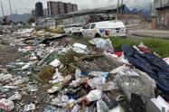 Acumulación de basuras en Puente Aranda