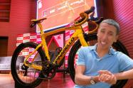 Ponen a perder a Egan Bernal busca su bicicleta amarilla del Tour de Francia