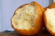¿Cómo hacer buñuelos crocantes por fuera y esponjosos por dentro?