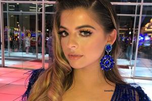 La youtuber fue criticada por asistir, aparentemente, sin ropa interior a los premios Latin Billboard Music Awards. 