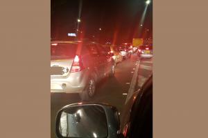 Trancón en la avenida El Dorado