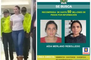 Aida Victoria Manzaneda Merlano, hija de Aida Merlano, y el cartel de búsqueda de Aida Merlano