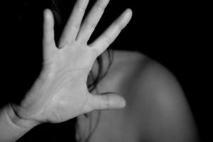 Mató de varias puñaladas a su mujer en Bosa